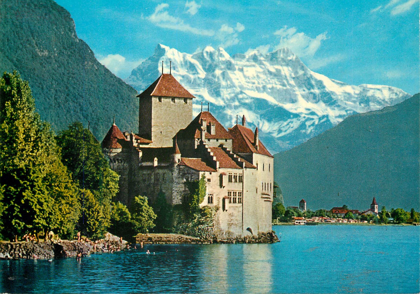 CPM Montreux Le Chateau de Chillon et les Dents du Midi Das Schlos Chillon mit Dents du Midi Castello Chillon e Dents du