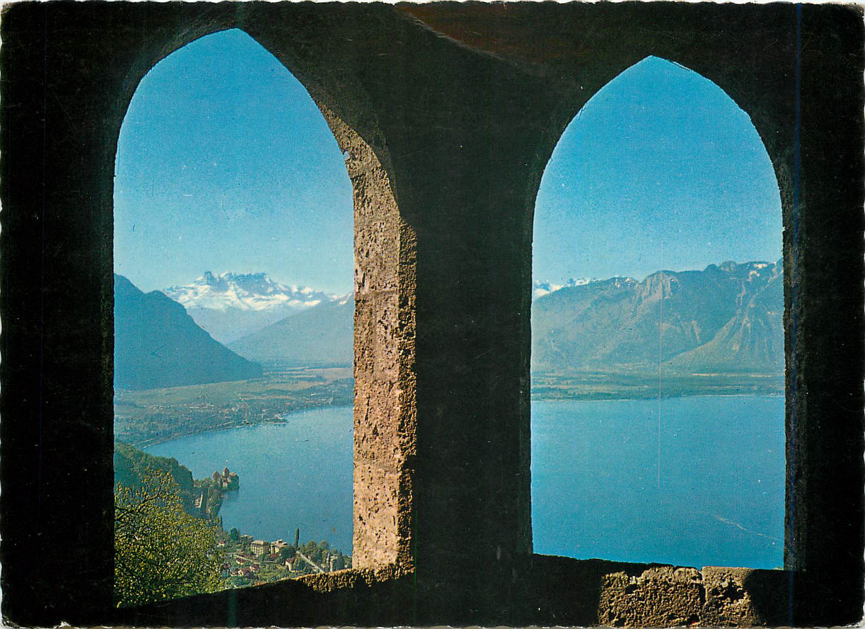 CPM Glion S Montreux La vue des Galeries du Temple et les Dents du Midi Photoglob Wehrli A G Zurich