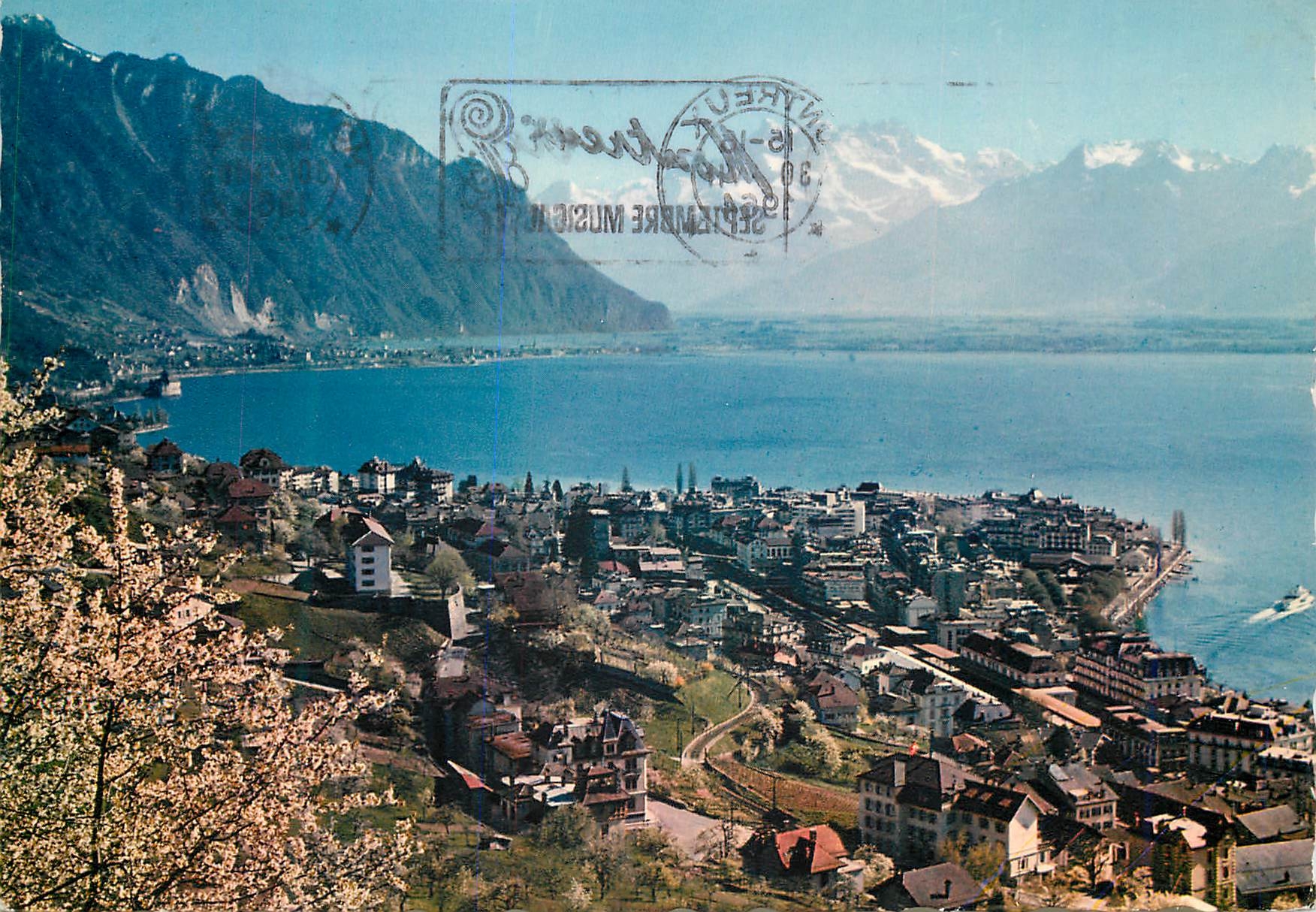 CPM Montreux Vue generale et les Dents du Midi Helvetia Iris Mexichrome