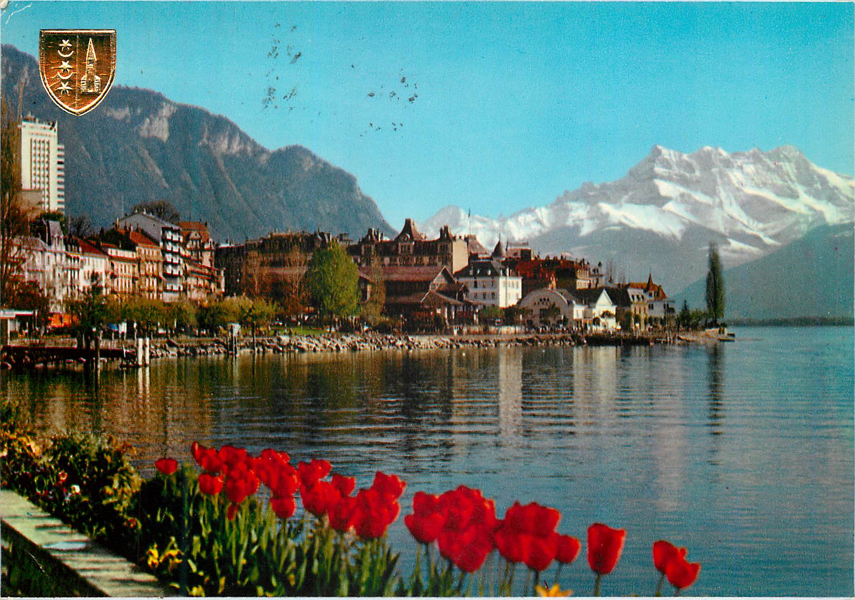 CPM Montreux Vue des Quais et les Dents du Midi Ansicht der Kais und die Dents du Midi Helvetia