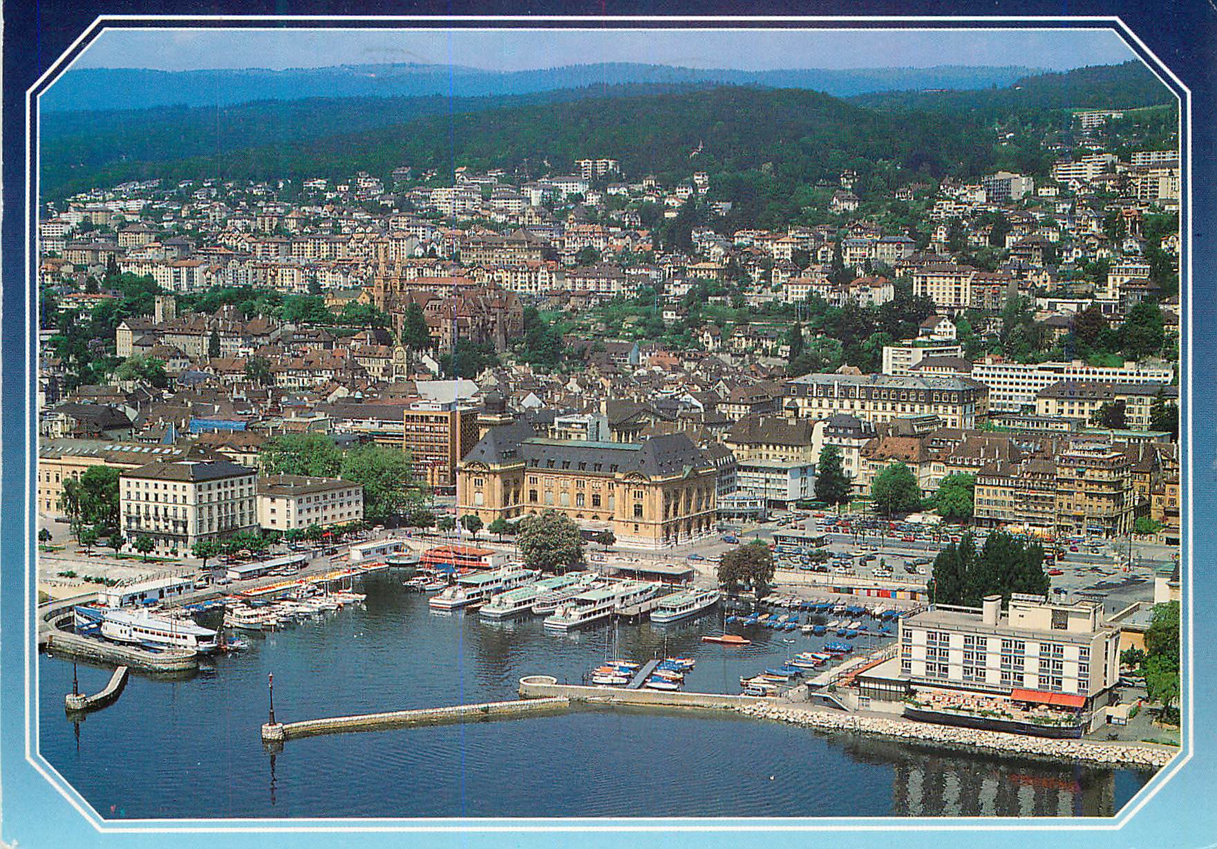 CPM Neuchatel vue aerienne Neuchatel Capitale de la Technologie de Pointe Helvetia Editions Jeanneret Chacon succ La Cha