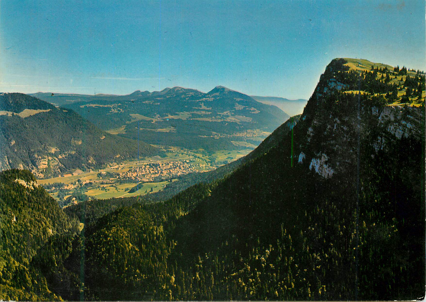 CPM Vallorbe et la Dent de Vaulion Vue aerienne