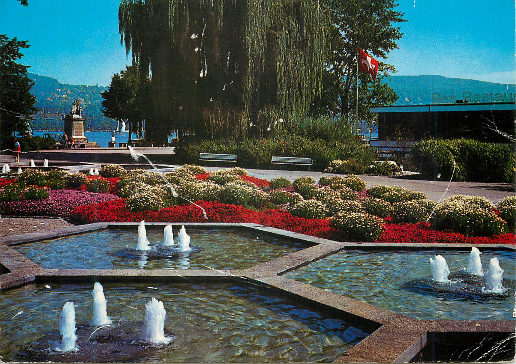 CPM Zurich Blumenlagen beim Hafen Enge Quai fleuri pres du port Enge Lungolago fiorito vicino il porto Enge Europa Helve