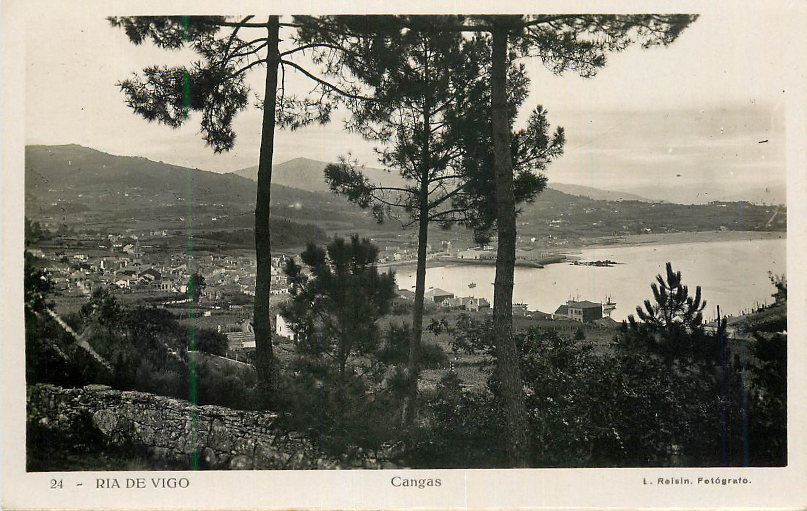 CPM Ria de Vigo Cangas L Relsin Fotograpo
