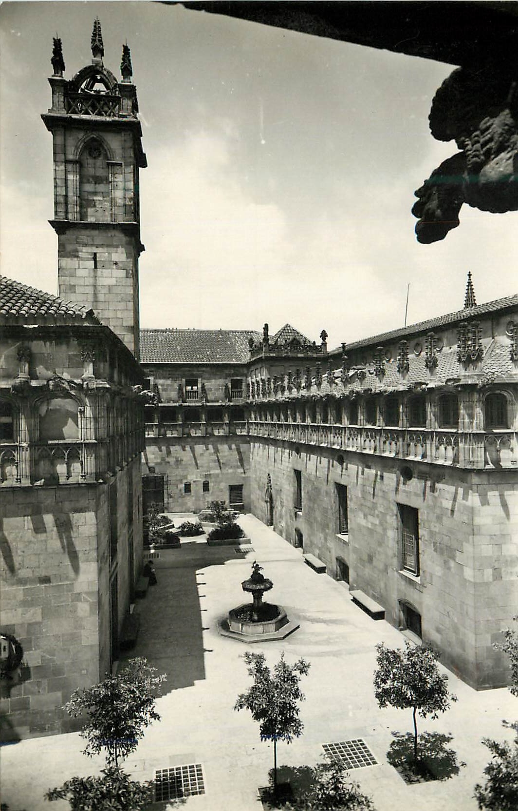 CPM Barcelona Palacio de la Diputacion Patio de los Naranjos Ro Foto Puerferissa Reproduccion prohibida
