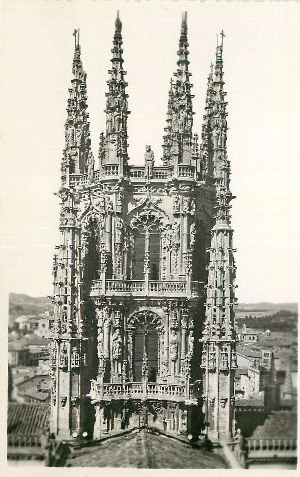 CPM Burgos Catedral Crucero Cathedrale Transept Ediciones Garcia Garabella Zaragoza Prohibida la reproduccion