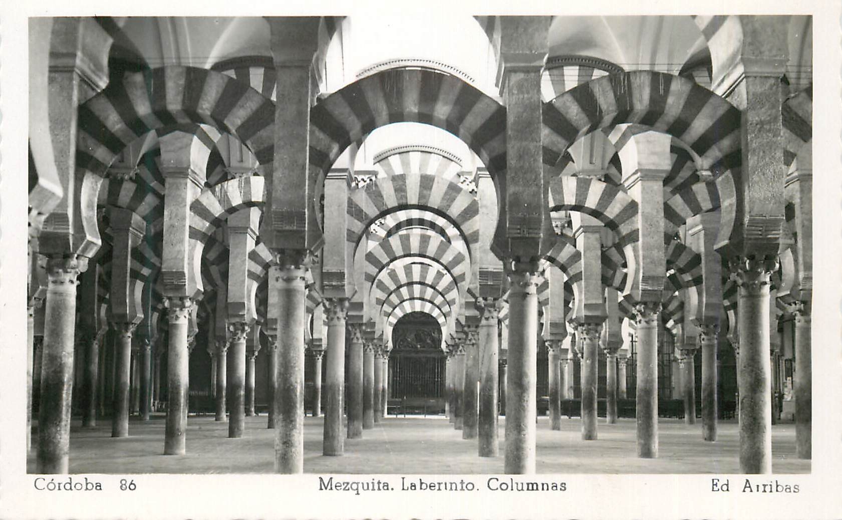 CPM Cordoba Mezquita Laberinto Columnas Ed Arribas