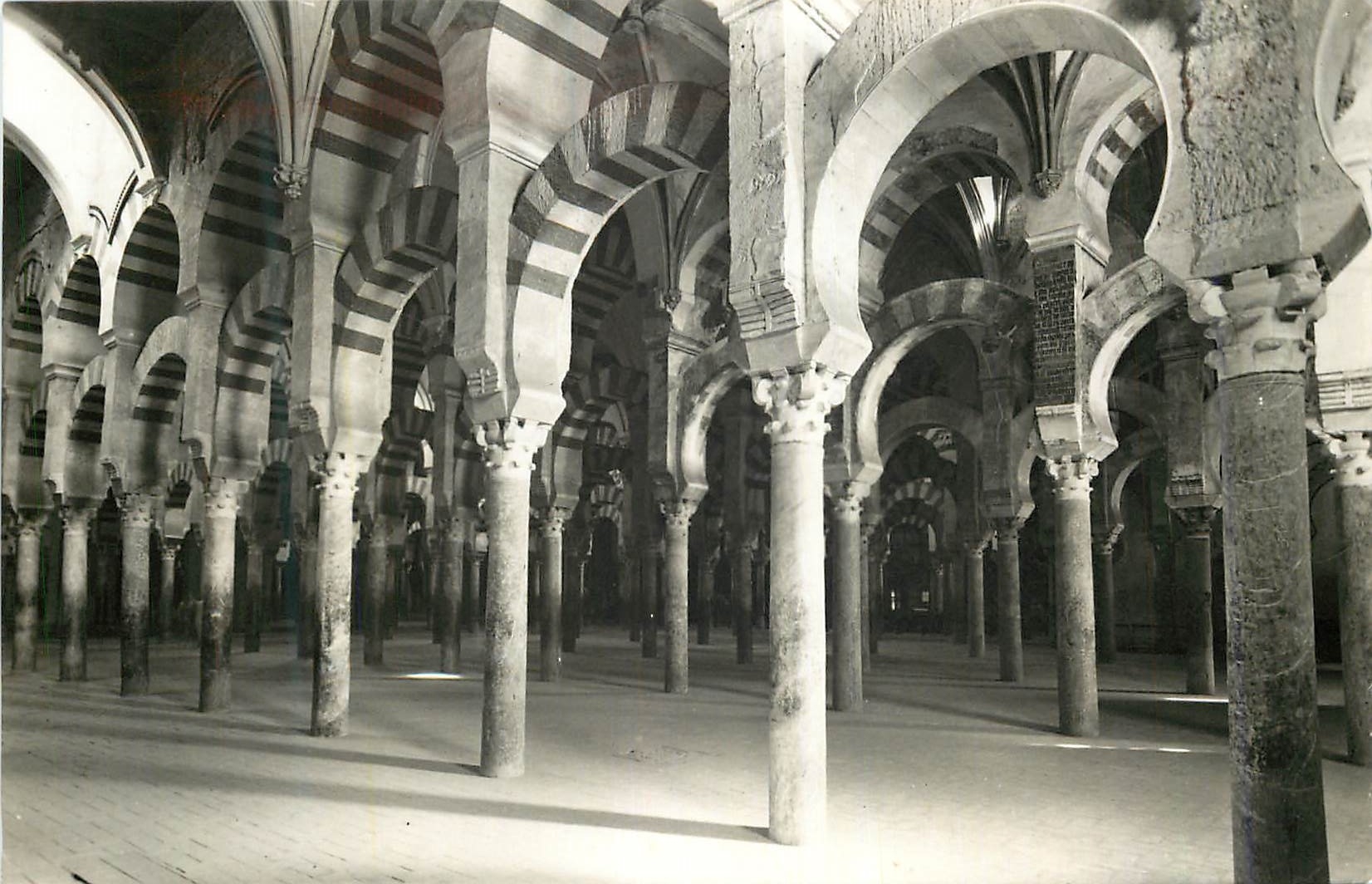 CPM Cordoba Laberinto Columnas Mezquita Labyrinthe colonnes mosquee