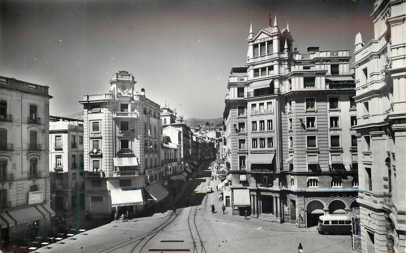 CPM Granada Puerta Real Terjeta Postal Ediciones Fotografica Rijos de Gallegos Granada