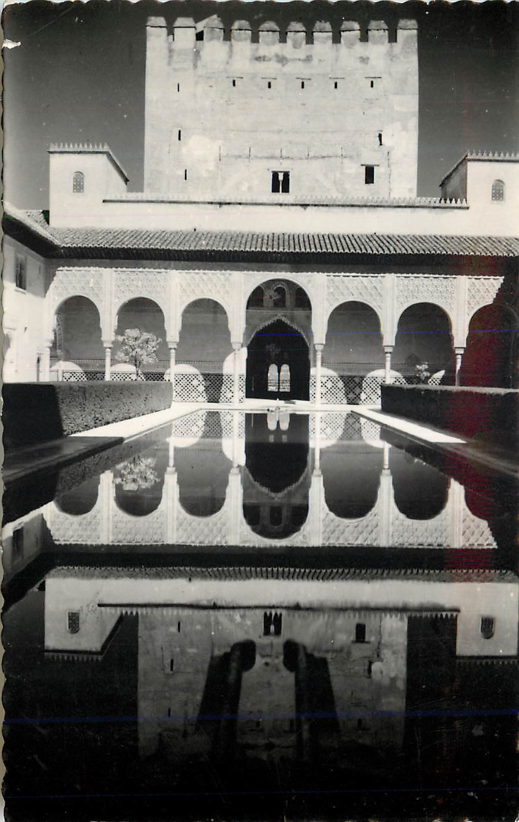 CPM Granada Alhambra Patio de los Arrayanes Terjeta Postal Ediciones Fotograficas Hijos de Gallegos Granada