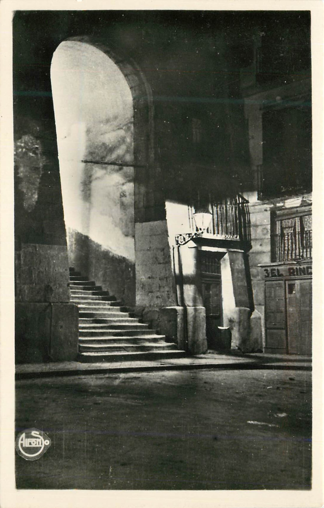 CPM La Noche en el Madrid Viejo Arco de Cuchilleros Foto de Arte por Alfonso Madrid