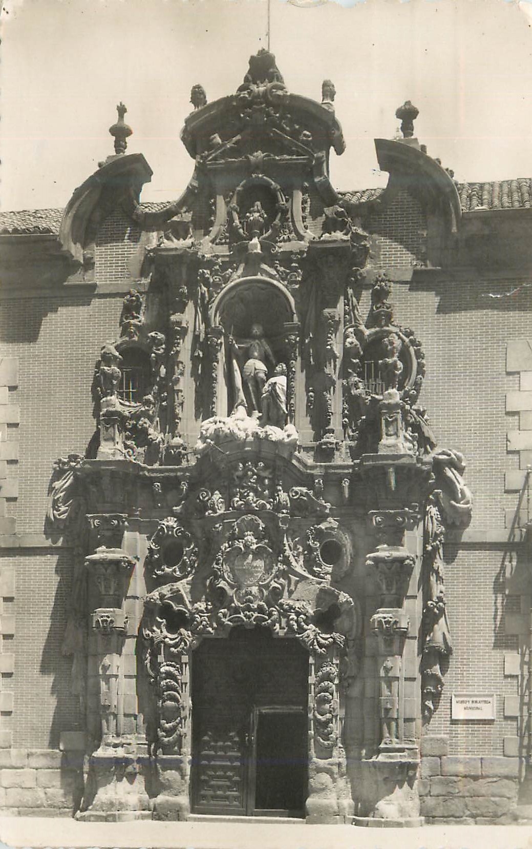 CPM Madrid Portada del antiguo Hospicio Museo Municipal Frontispice de l ancien Hospice Musee de la Ville  Heliotipia Ar