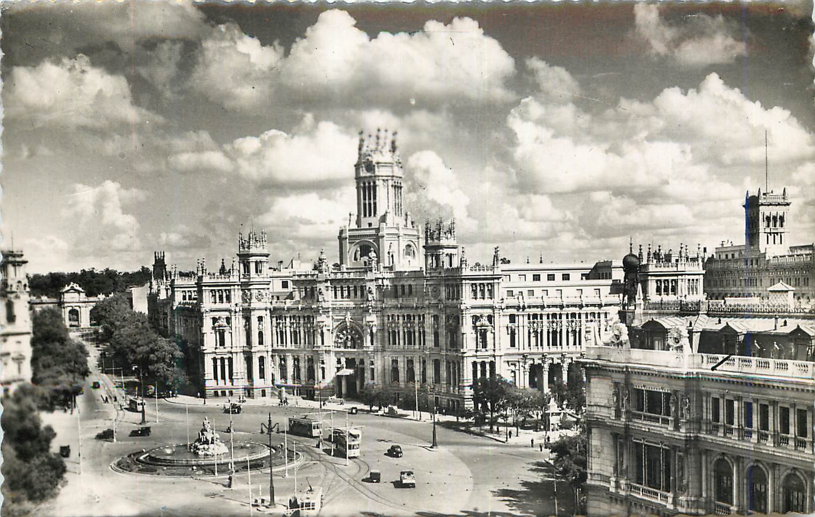 CPM Madrid Plaza de l Cibeles y Palacio de Comunicaciones Place de la Cybele et Palais de la Poste et des Telepgraphes E