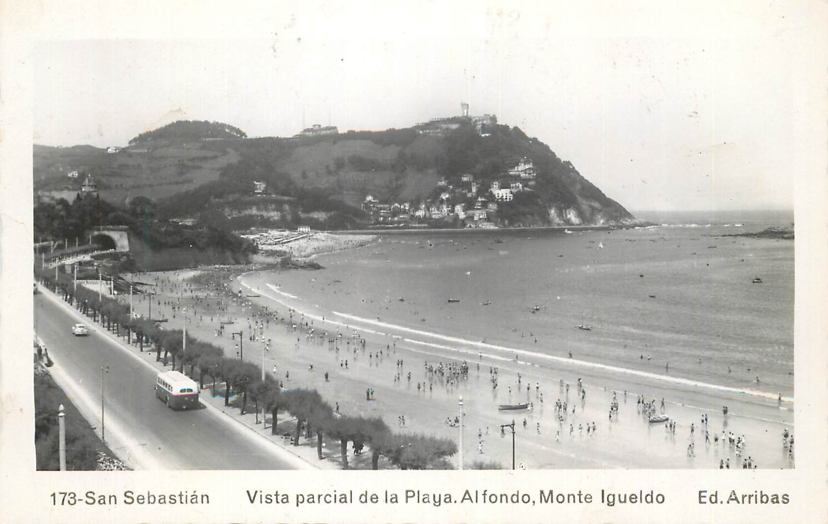 CPA San Sebastian Vista parcial de la Playa Alfondo Monte Igueldo Ed Arribas