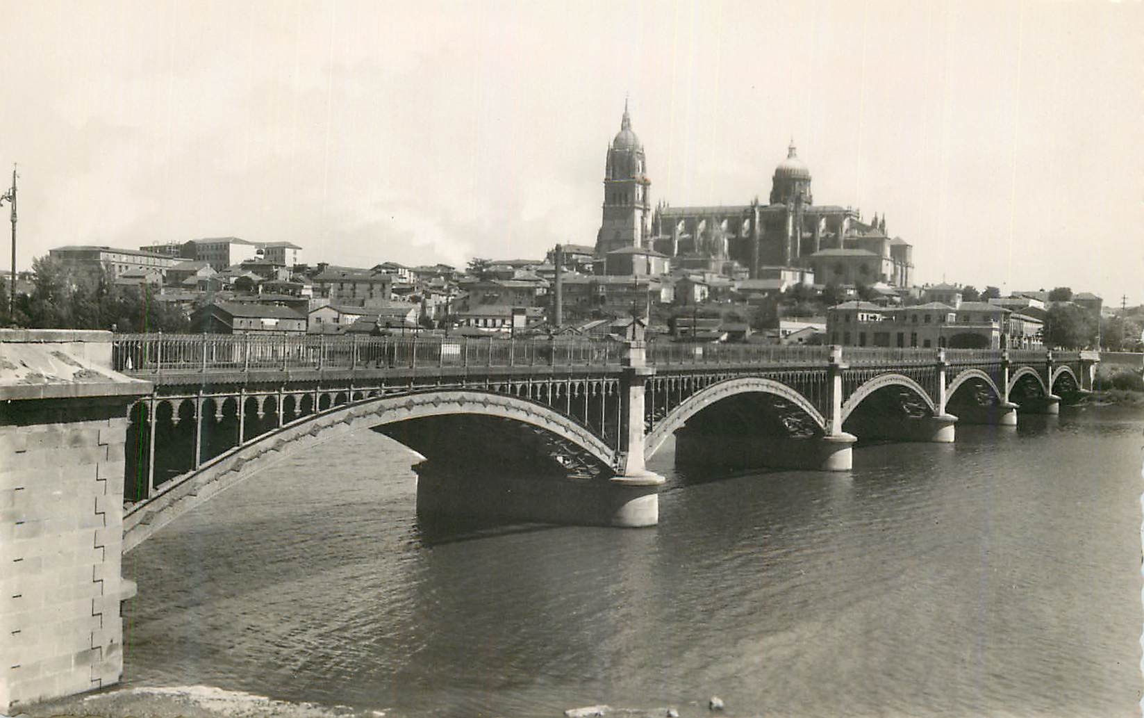 CPA Salamanca Puente Nuevo y Vista parcial Heliotipia Artistica Espanola Madrid