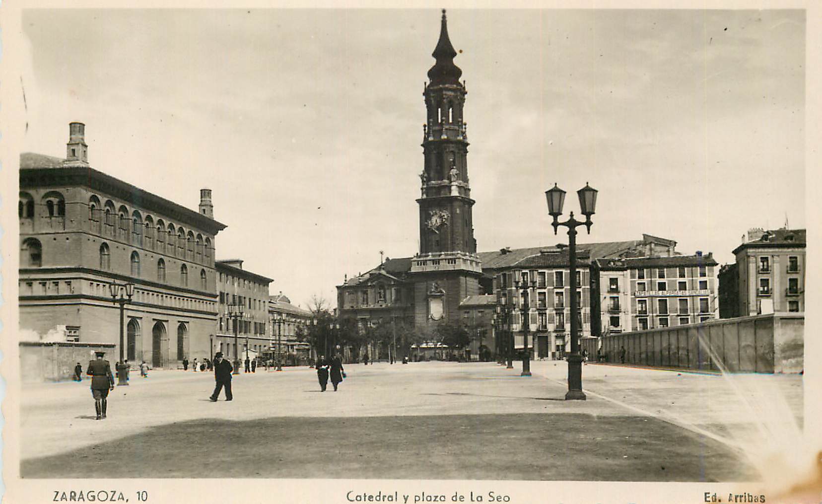 CPA Zaragoza Catedral y plaza de la Seo Ed Arribas Tarjeta Postal