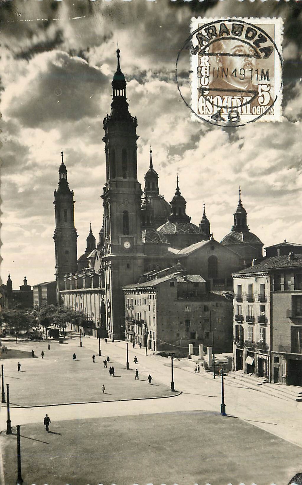 CPA Zaragoza Aspecto parcial de la Aveni da de las tedrales y Templo del Pilar Ediciones Garcia Garabella Prohibida la r