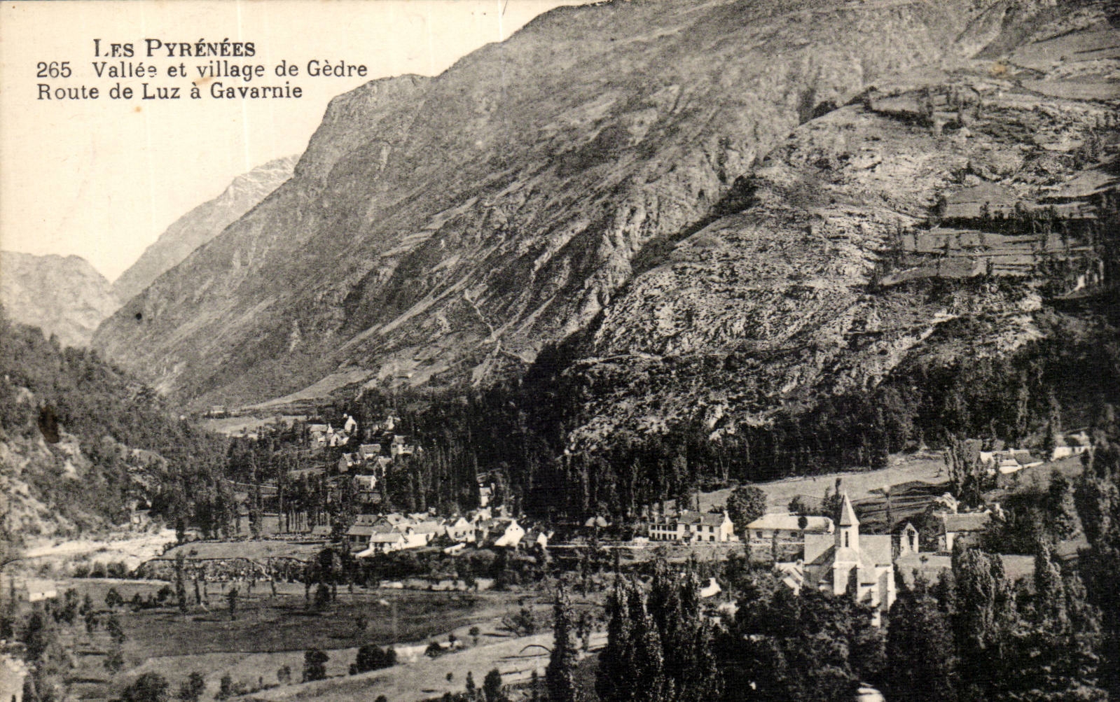 Vallée et village de Gèdre — Route de Luz à Gavarnie — Les Pyrénées 265