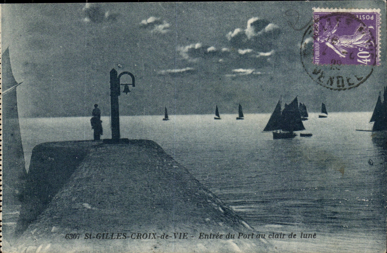 Saint Gilles de Croix de Vie CPA entree du port au clair de lune
