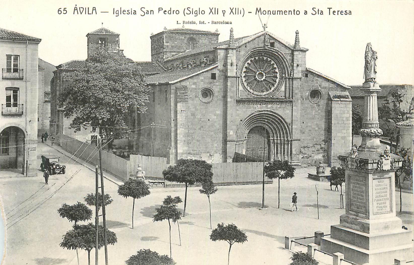 CPA Avila Iglesia San Pedro Monumento a Sta Teresa