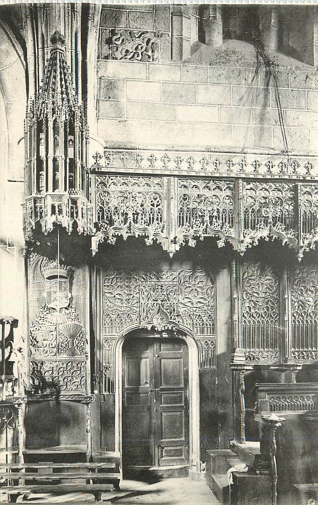 CPA Avila Convento de Santo Tomas Coro La silla de los Reyes Catolicos
