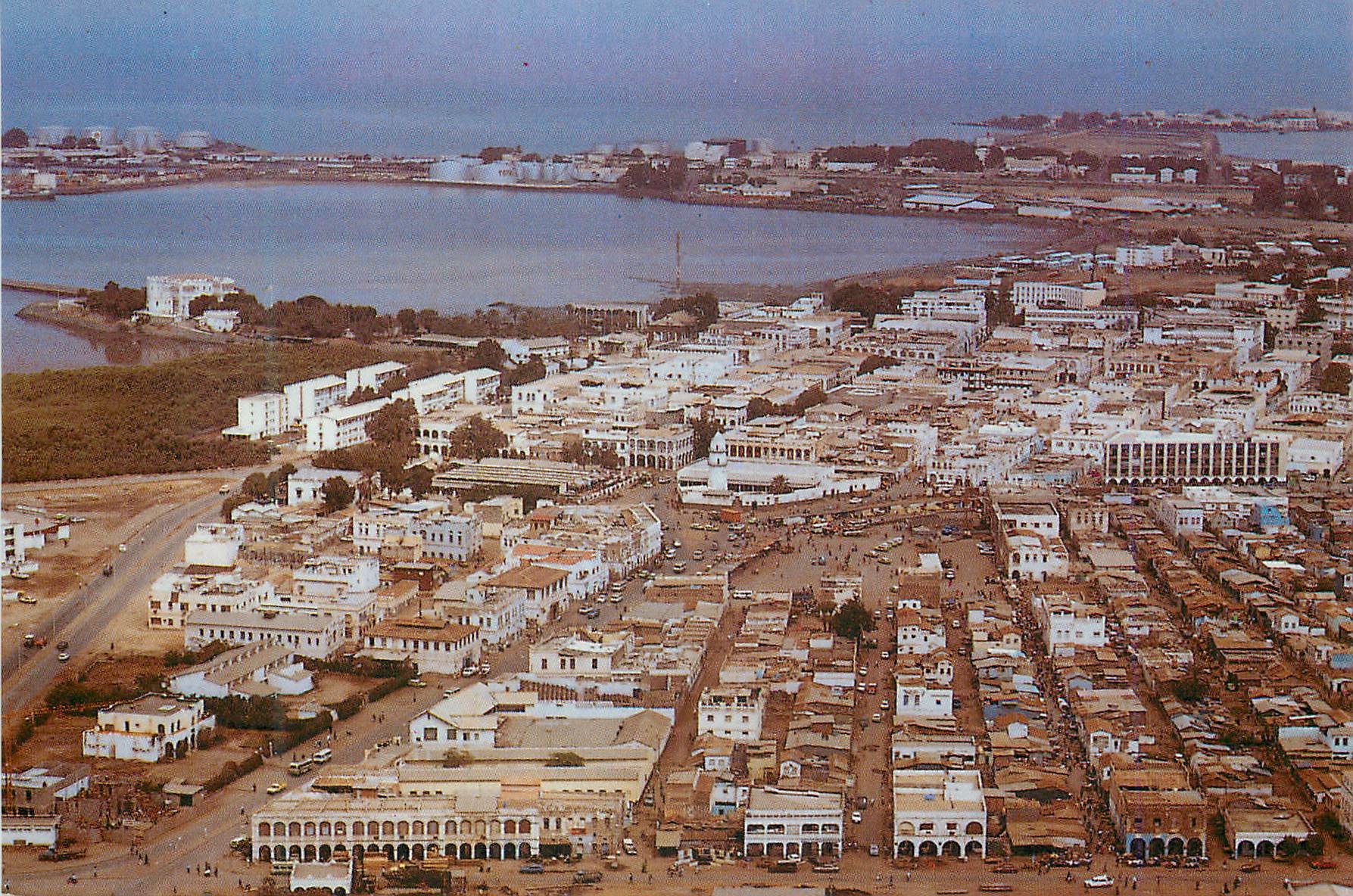 CPM Djibouti La Capitale vue d avion