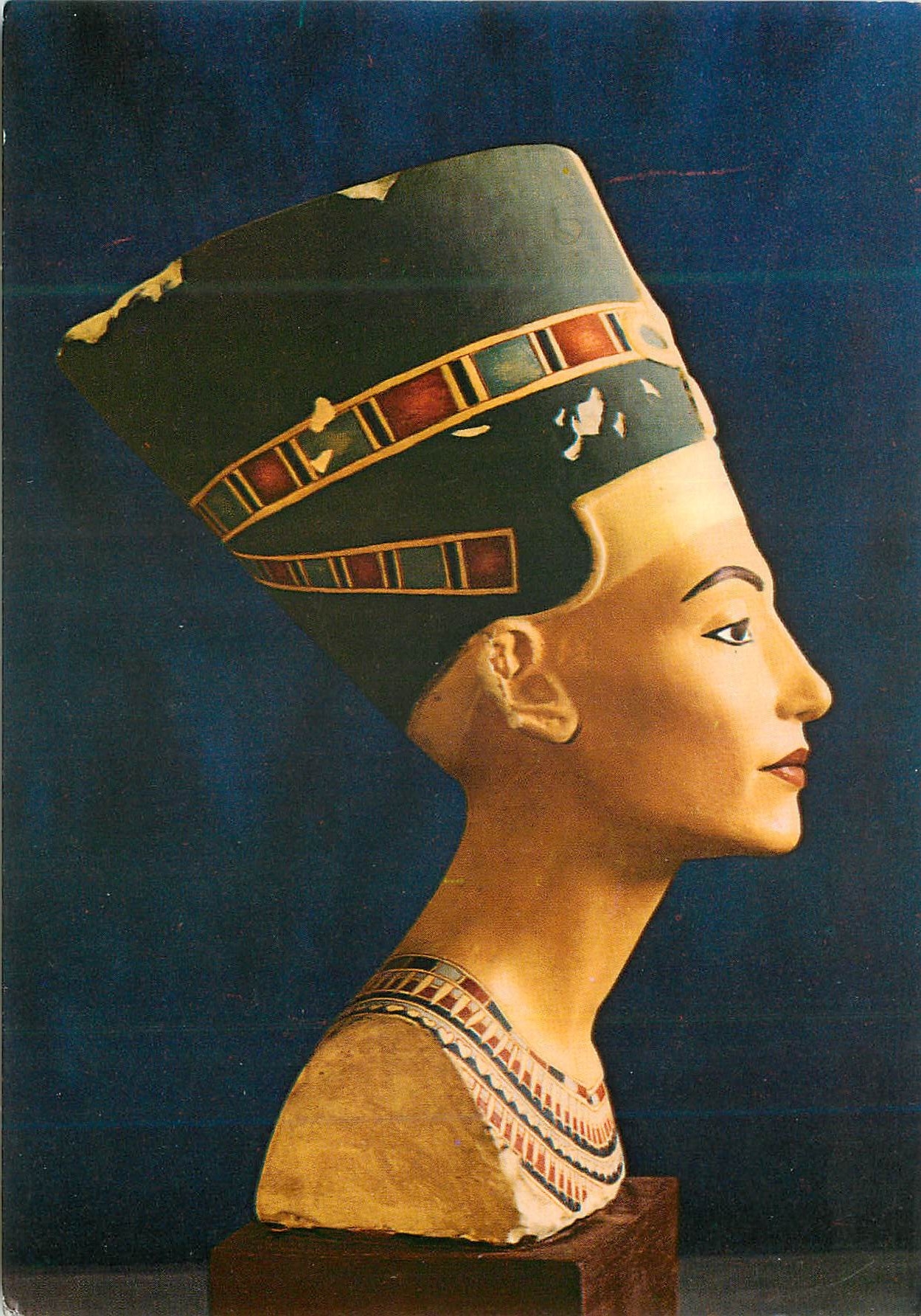 CPM Pointed limestone bust of Quenn Nefertiti
