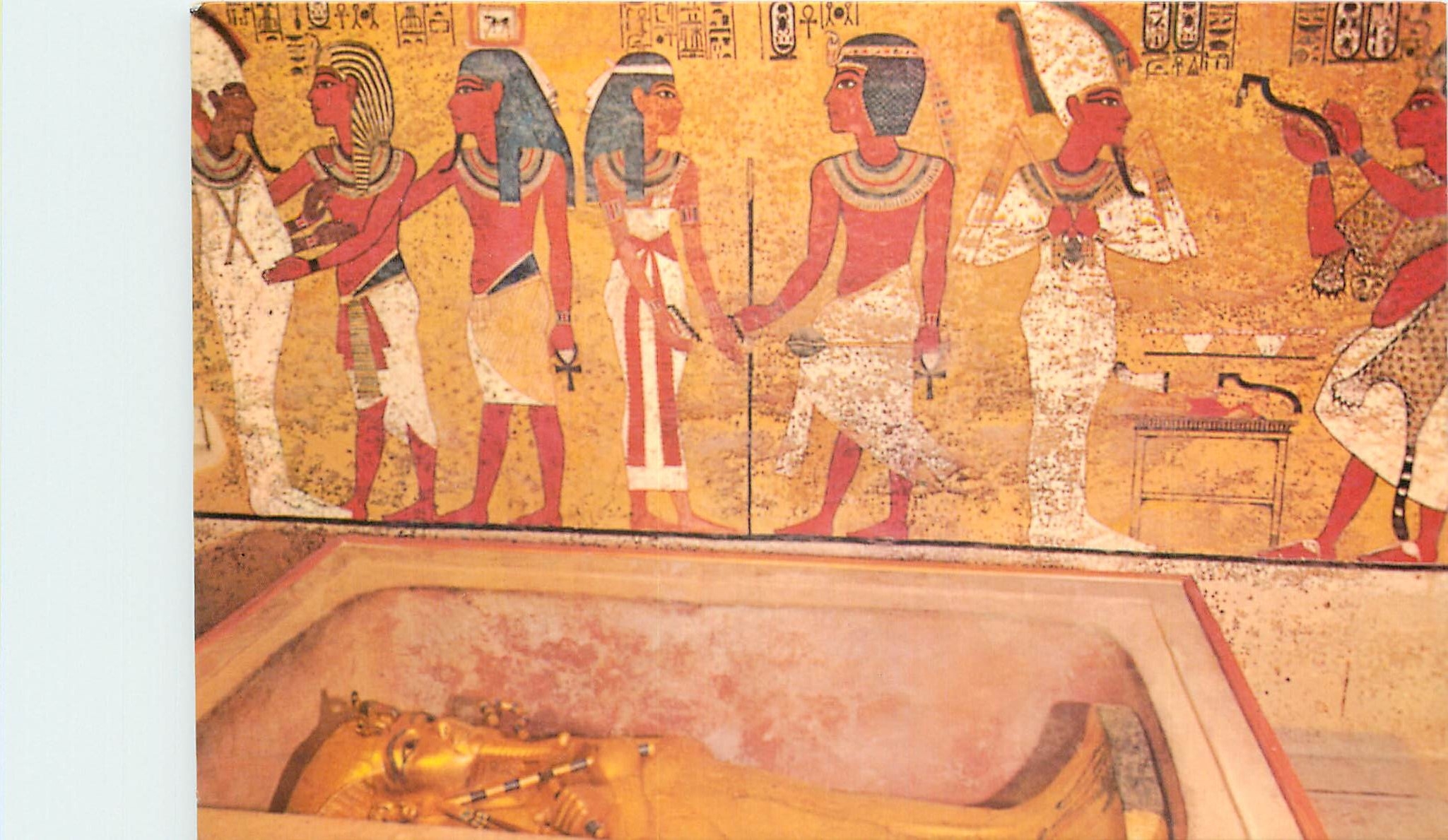 Tombe de Tut-Ankh-Amen — troisième sarcophage contenant la momie — éditeur Kurt & Landrock, Caire