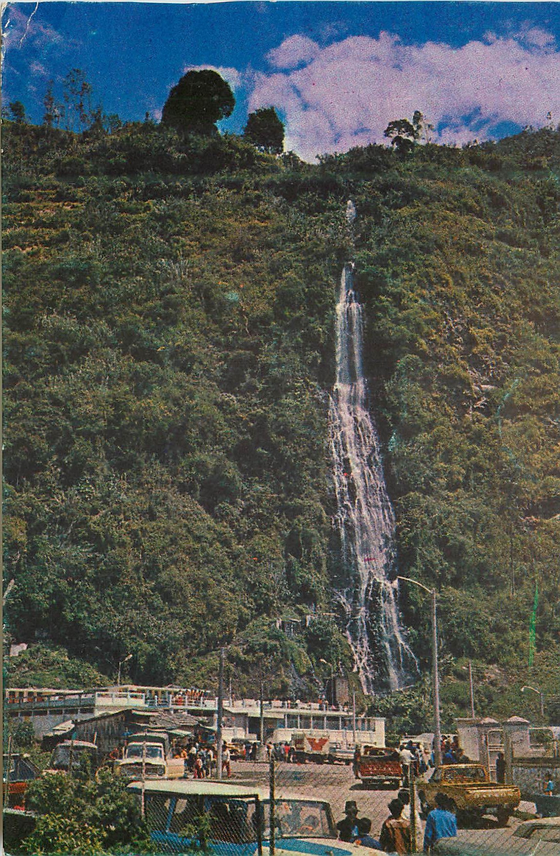 CPM Barnos Ecuador Sud America Cascade del Manto de la Virgen