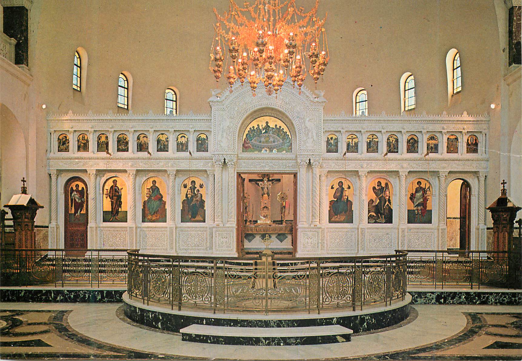 CPM Patras L iconostase en marbre sculpte de la nouvelle eglise de Saint Andre