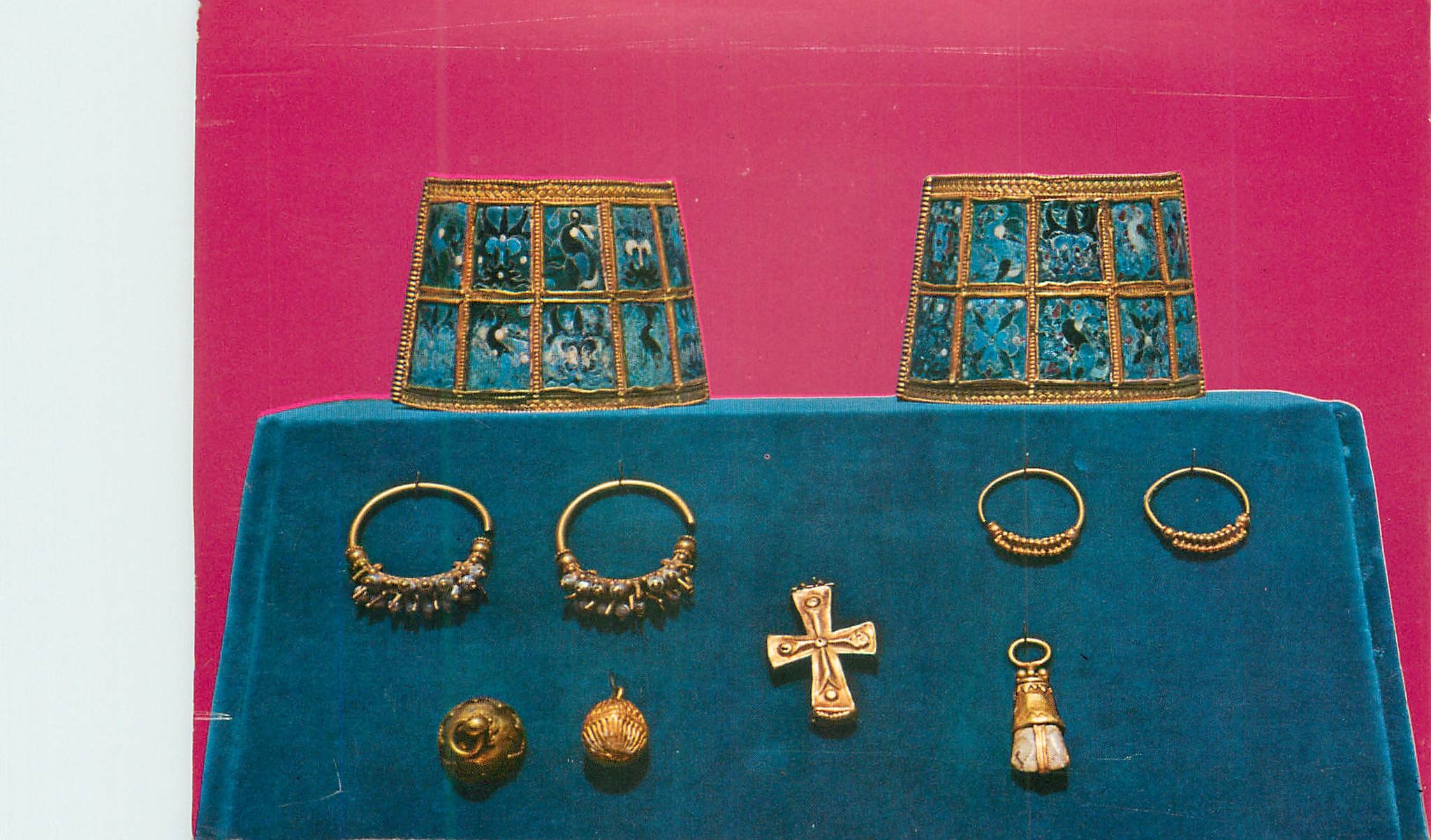 CPM Thessaloniki Archeological Museum Byzantine Art Arm band Gold and enamel 