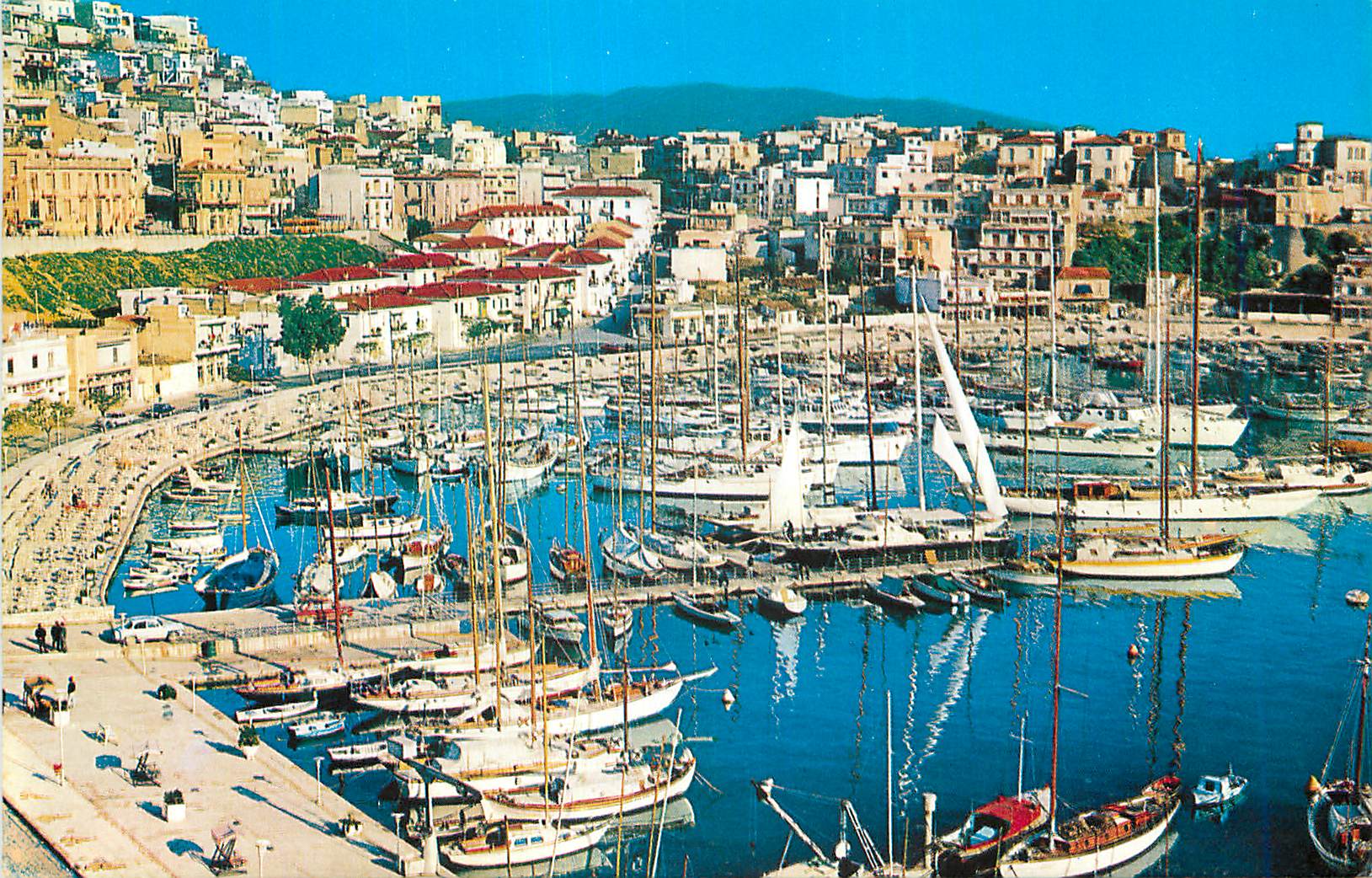 CPM Mikrolimano Picturesque harbour and Yachting centre Bateaux