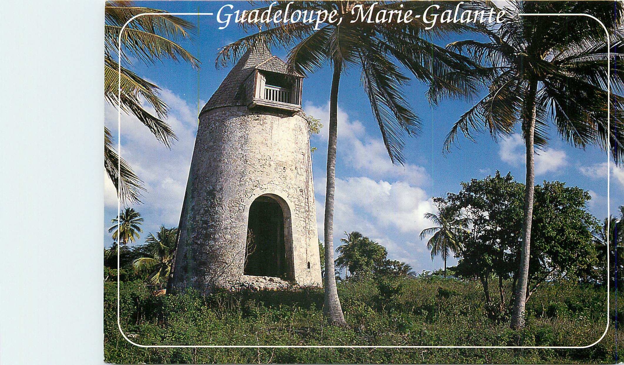 Vieux moulin à vent près de Grand-Bourg — Marie-Galante, Guadeloupe — Images des Antilles Editions Exbrayat