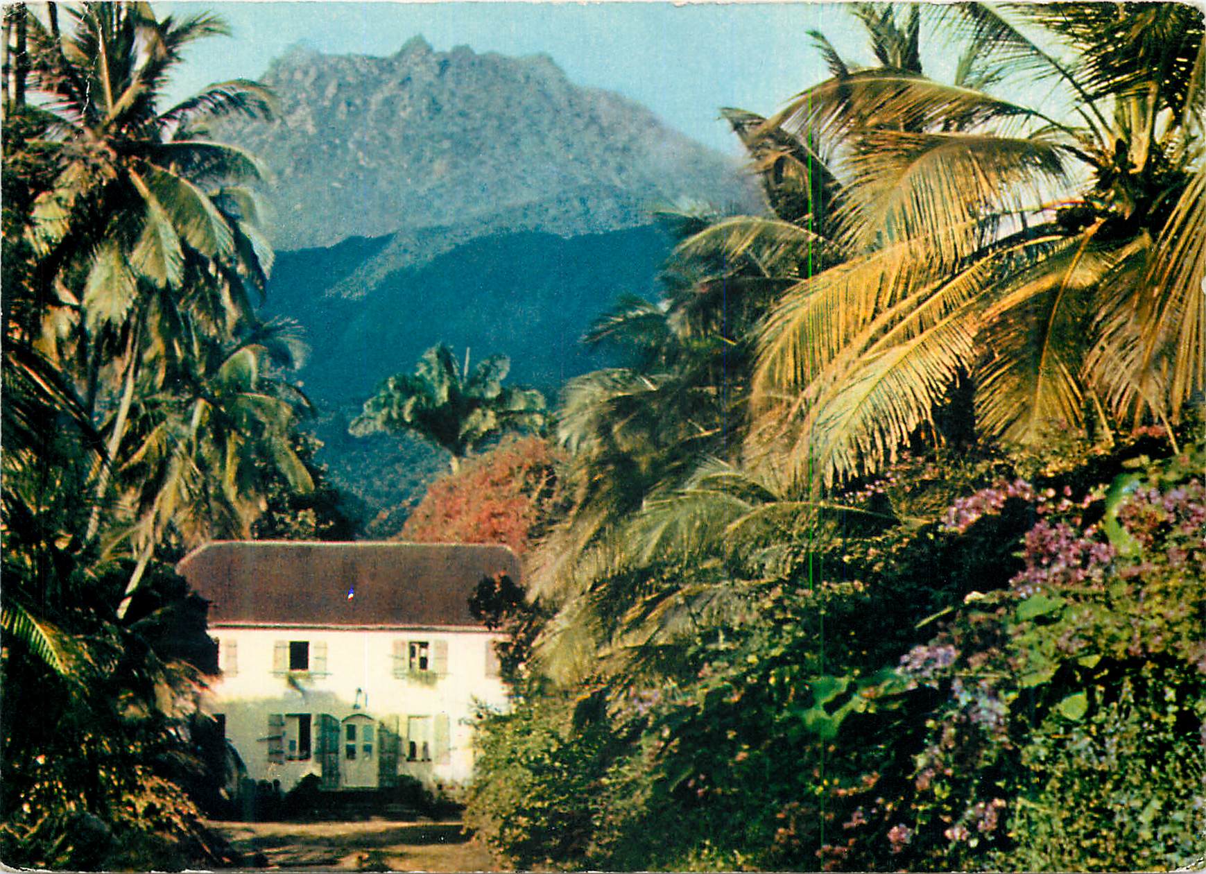 Vue sur La Soufrière — Sainte-Luce — Édition « Les Beaux Livres »