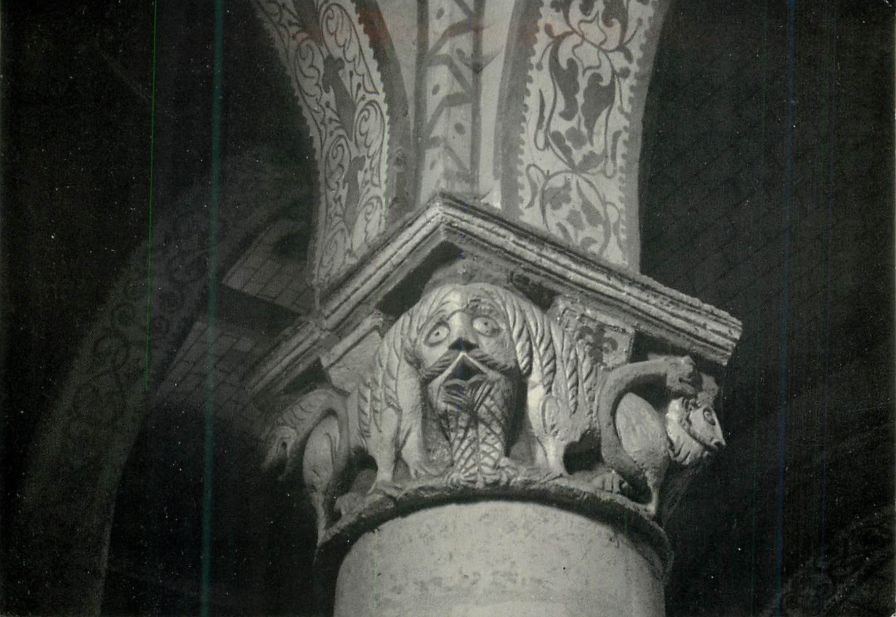 CPM Civaux Vienne Les Chimeres Chapiteau dans l eglise classee du iv s