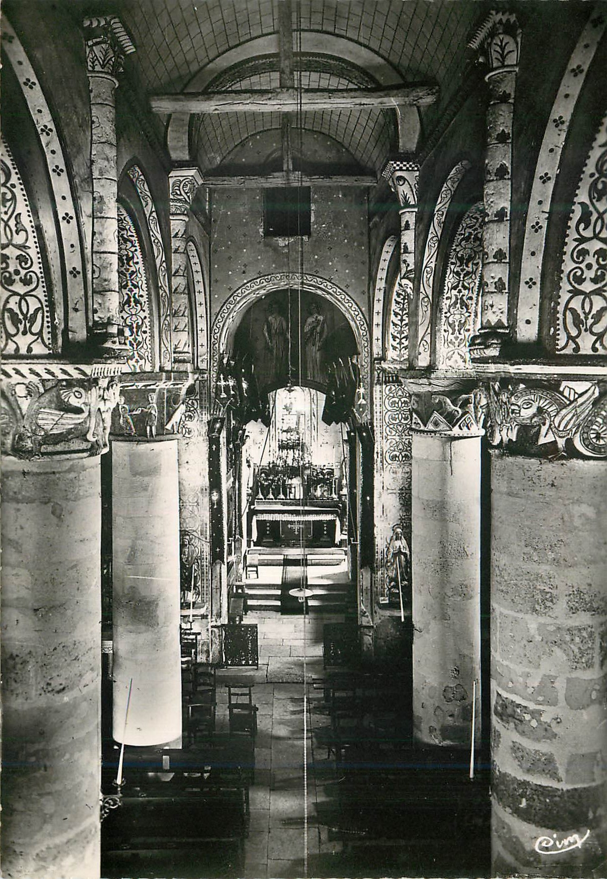 CPM Civaux Vienne Interieur de l Eglise romane dediee a St Gervals et a St Protals