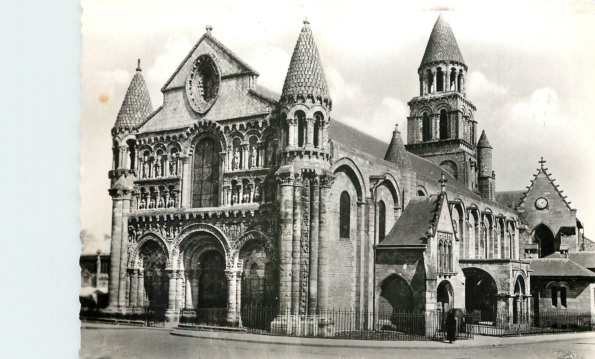 CPM Poitiers Vienne Eglise Notre Dame le Grande Facades Ouest et Sud xi xii et xv