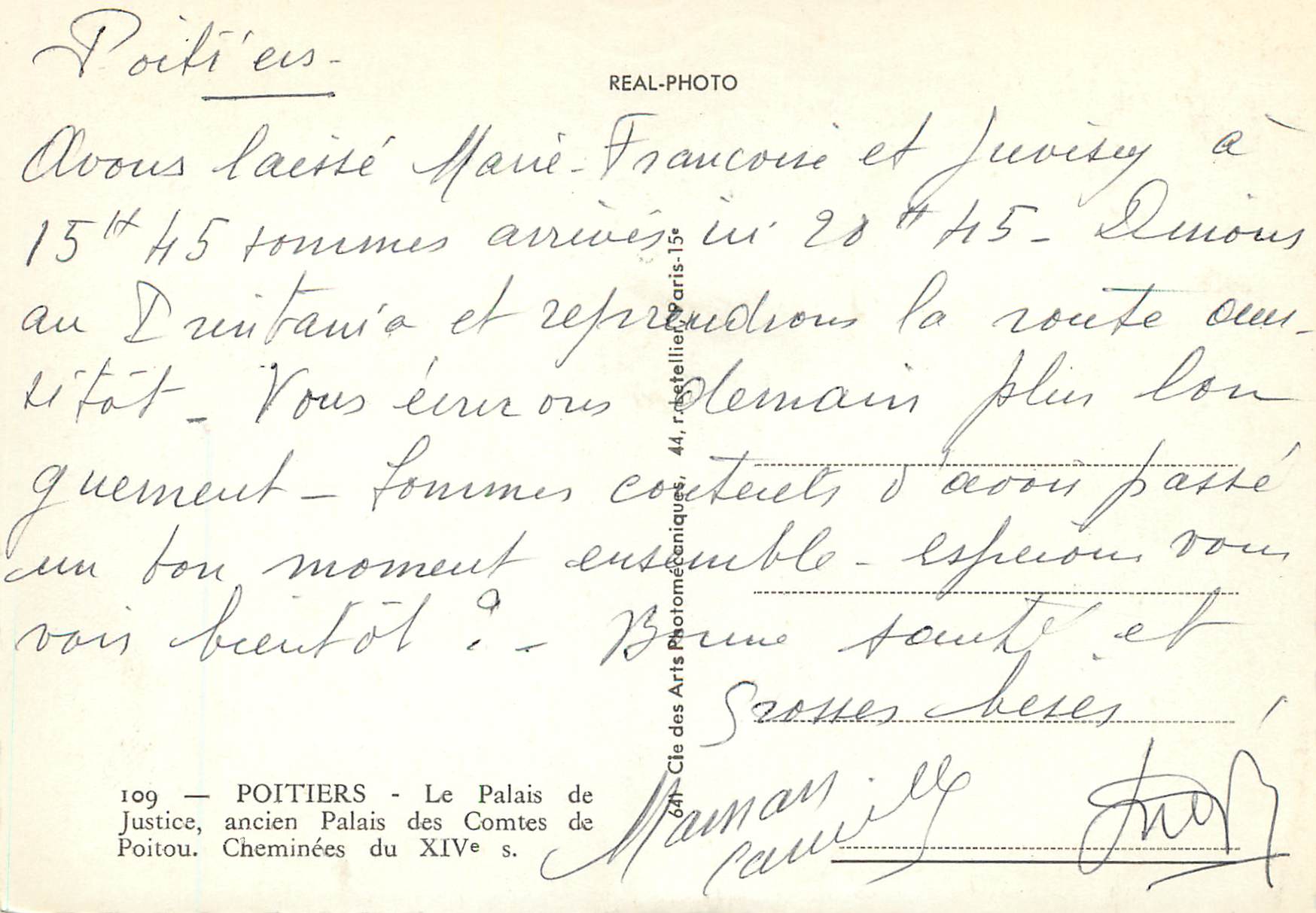 Poitiers — Le Palais de Justice, ancien Palais des Comtes de Poitou, Cheminées du XIVe s. — Capp — Verso
