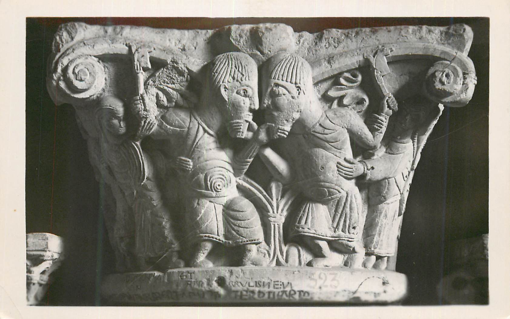 CPM Musee de l Hotel de Ville Chafeteon xi siecle Cl Couvrat Av de la Liberation Poitiers