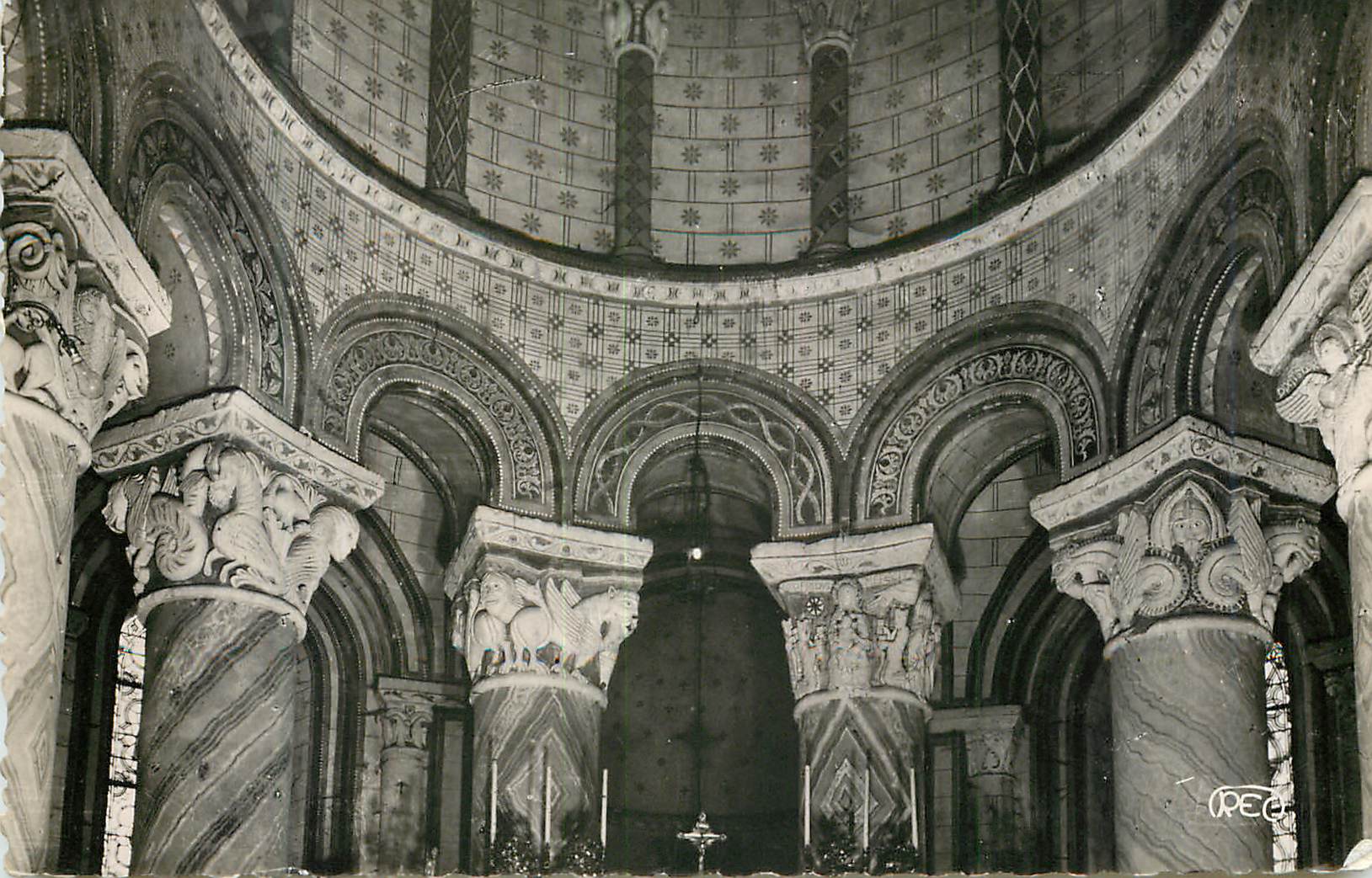 CPM Chavigny Vienne Interieur de L Eglise Saint Pierre
