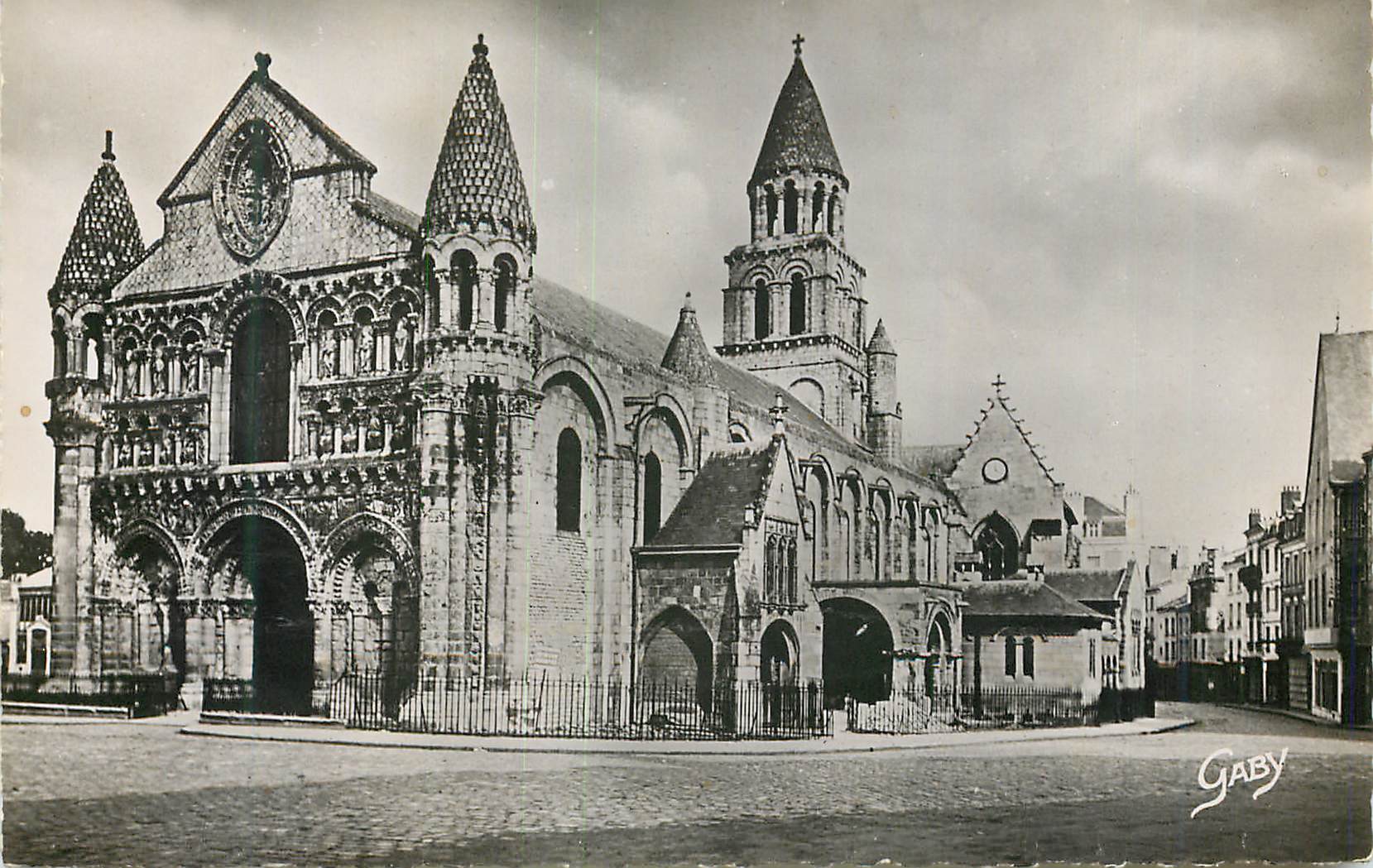 CPM Poitiers Vienne Notre Dame la Grande x xi et xii s