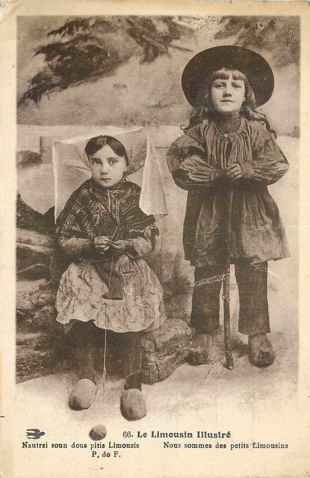 Deux enfants en costume traditionnel limousin — Le Limousin Illustré n°66 — P. do F.
