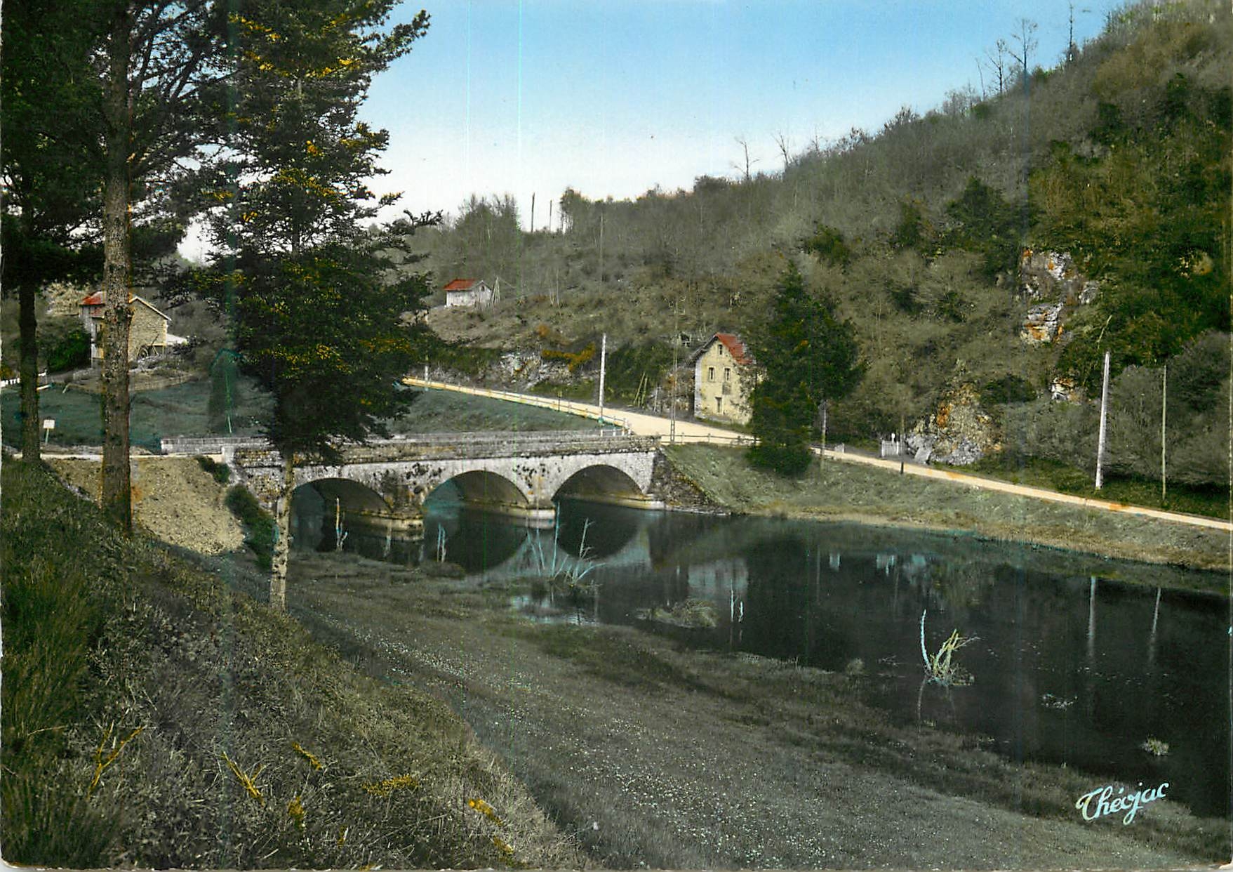 CPM Haute Vienne Env de Saint Leonard de Noblat Entre de Saint Martin Terressus et Saint Priest Taurion Le Pont des Lila