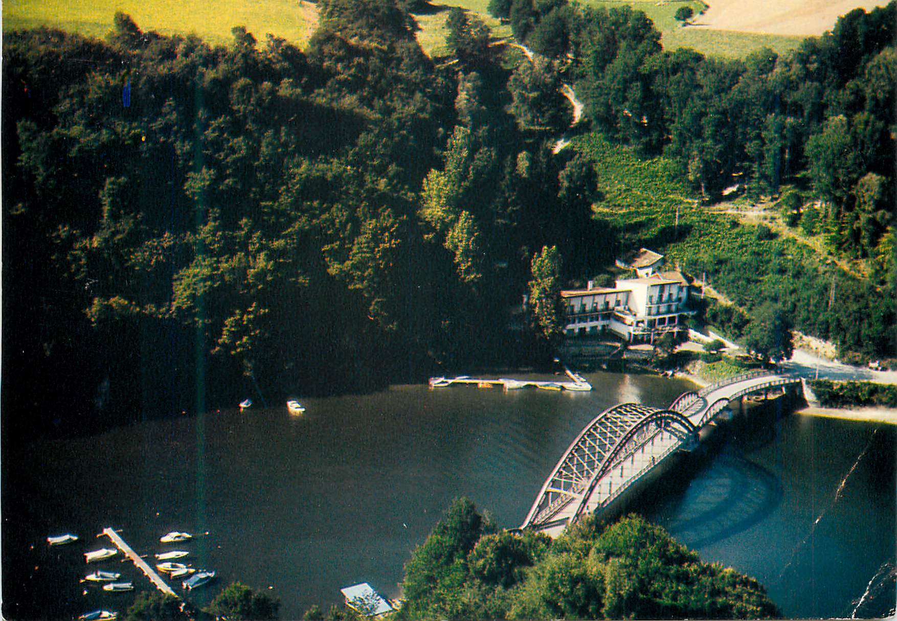 CPM Le Limousin Touristique Vallee du Taurion Le pont du Dognon sur la retenue d eau du barrage de Saint Marc vu d avion