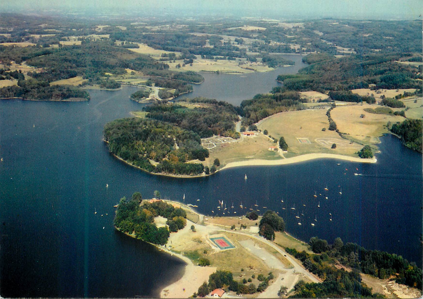 CPM Image de France Limousin La de Saint Pardoux Vue panoramique sur le la amenage en base de loisers Tennis