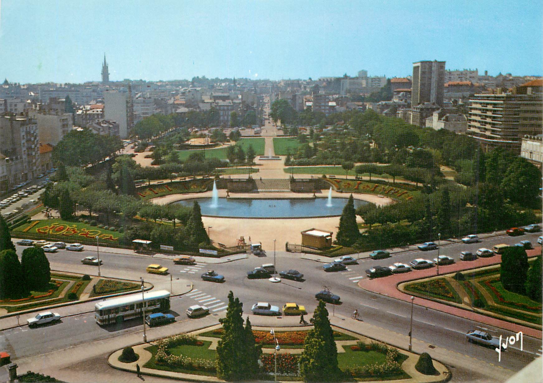 CPM Colleurs et Lumiere de France Limoges Haute Vienne Le Champ de Juillet