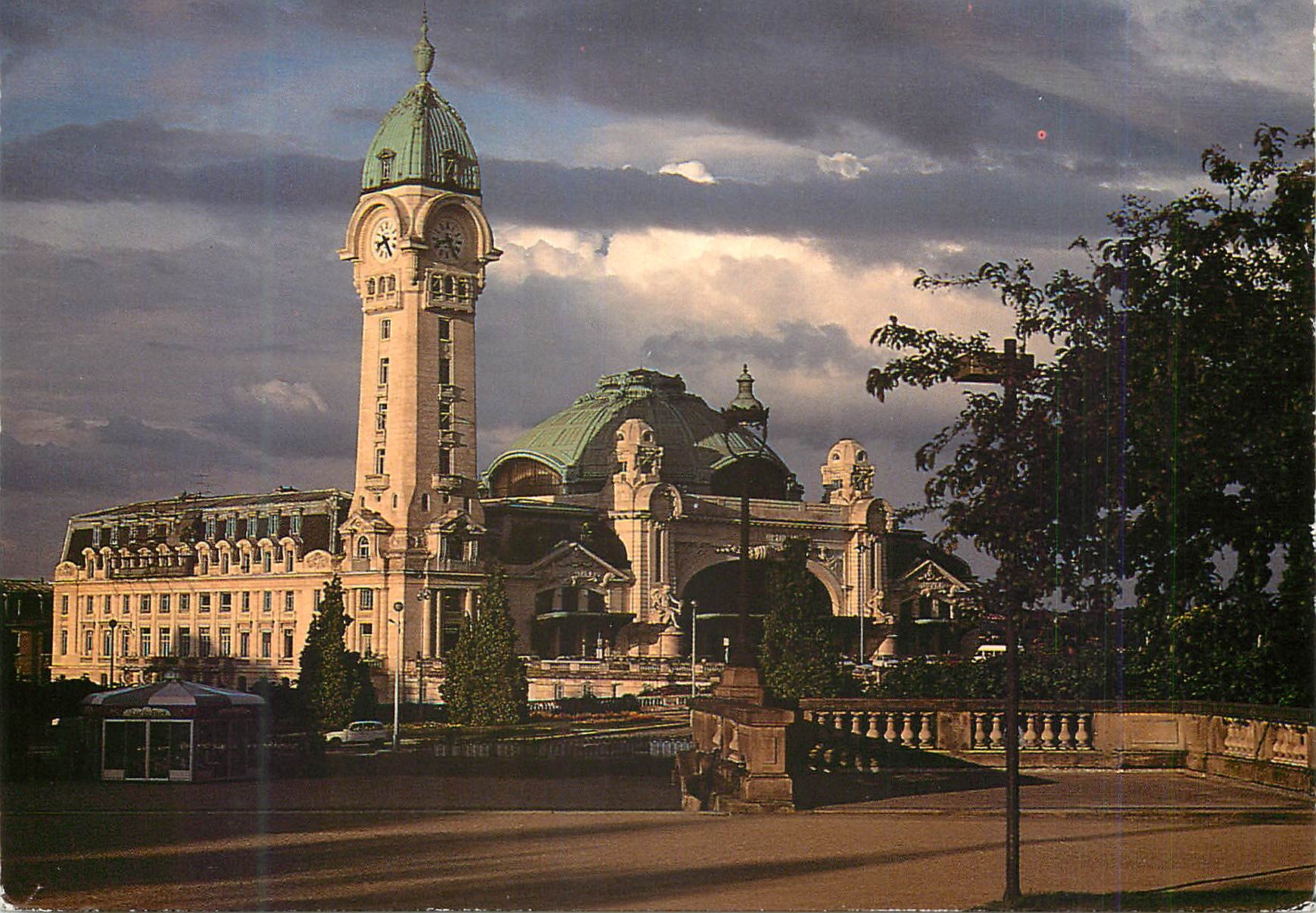 CPM Capitale de la porcelaine Limoges Hte Vienne La Gare des Benedictins celebre par son architecture et son dome en bro