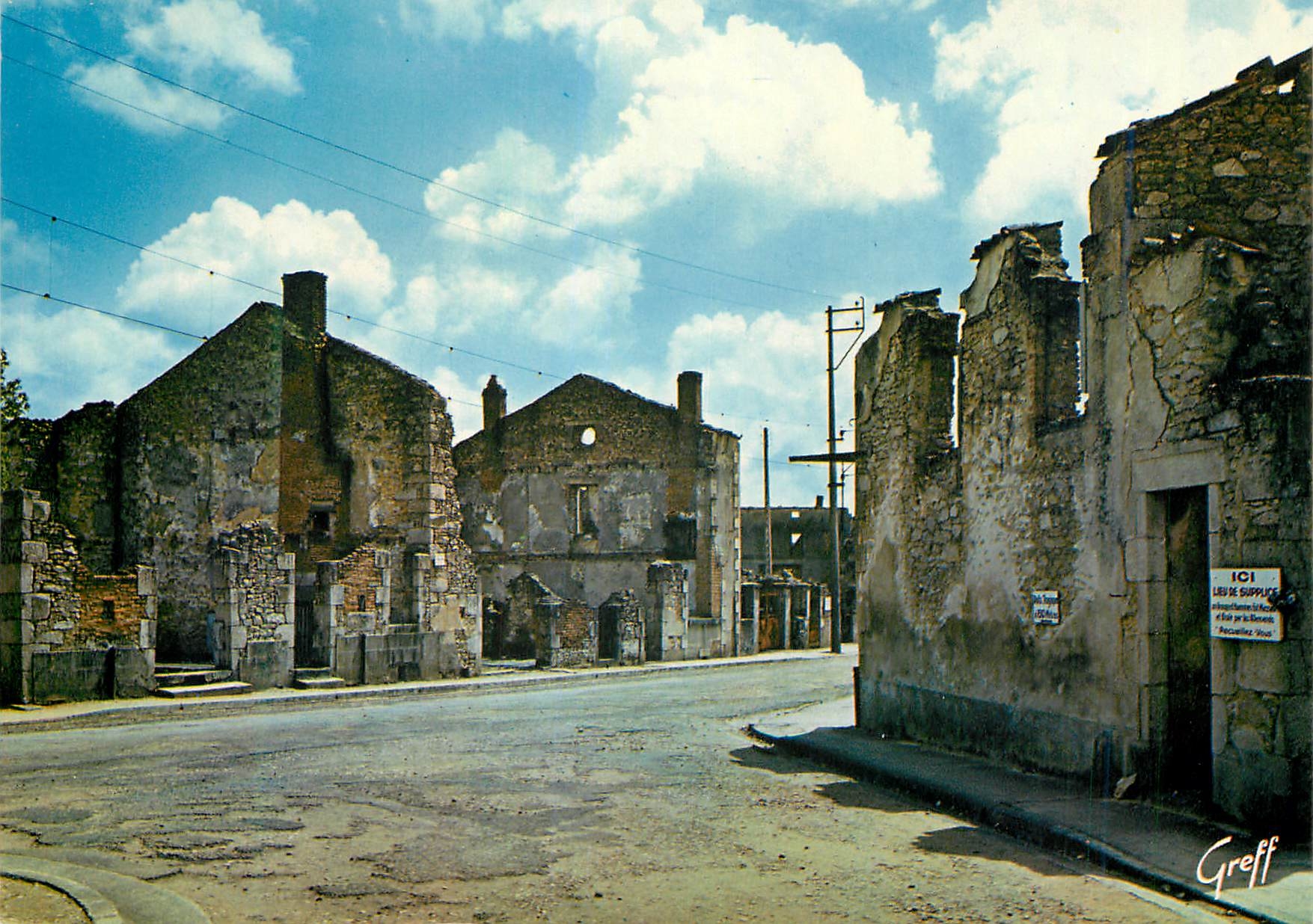 CPM Oradour sur Glane Hte Vienne Cite Martyre 10 Juin 1944 Cite Martyre Les Nazis firent fusiller les hommes bruler des 