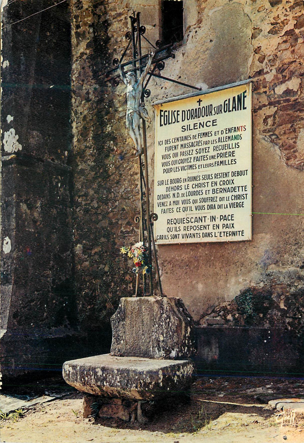 CPM Oradour sur Glane Haute Vienne Cite martyre 10 Juin 1944 L Eglise ou furent et enfants par les Nazis pre de femmes e