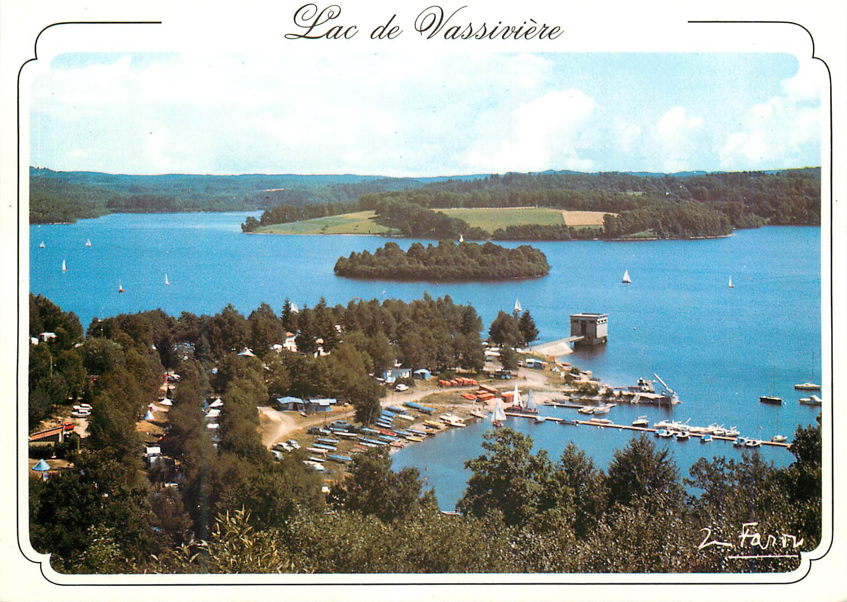 CPM Lac de Vassiviere Situe aux confins de la Hte Vienne Creuse et Correze Un des plus beaux lacs de France